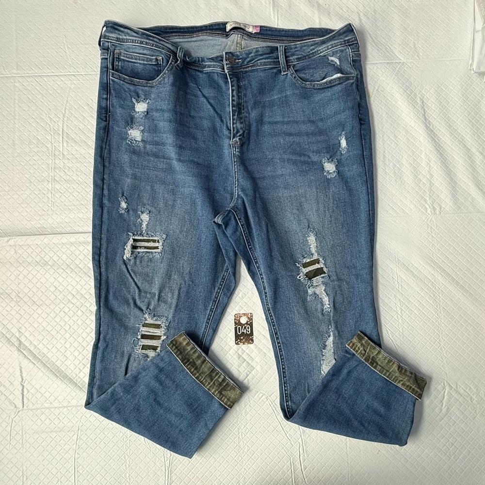 Glitzy Girlz Distressed Blue Jeans with Camo details in distressing and cuffs